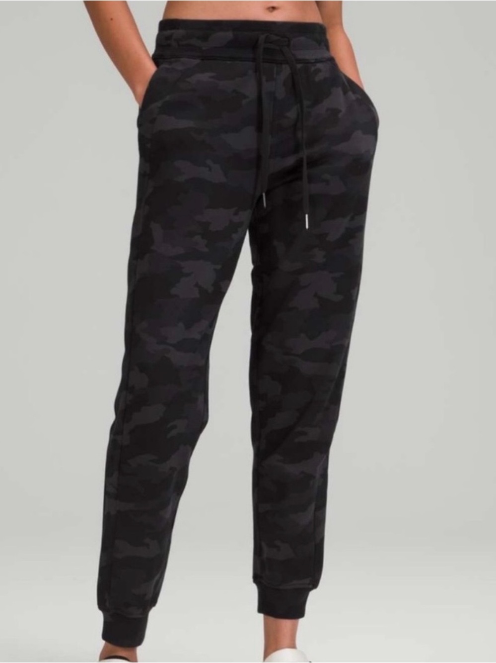 Lululemon Scuba High-Rise French Terry Joggers size 16